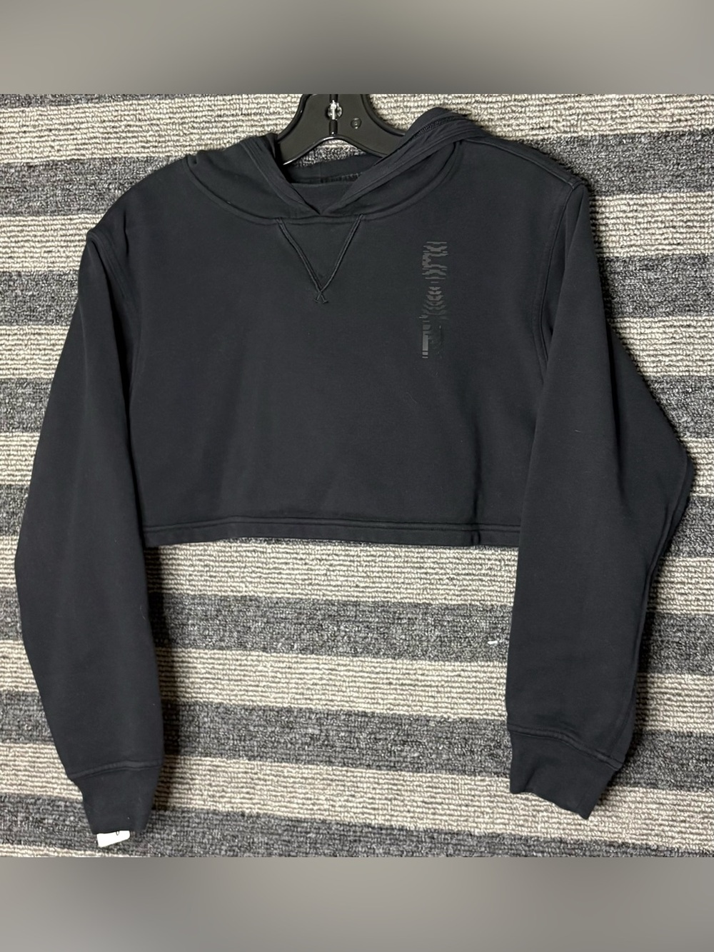 Lululemon Team Canada All Yours Black Cropped Hoodie Sweatshirt Size 2 EUC